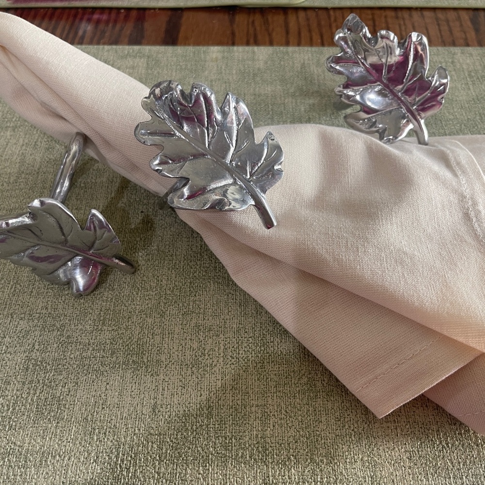 Silver Leaf Napkin Rings Set of 4